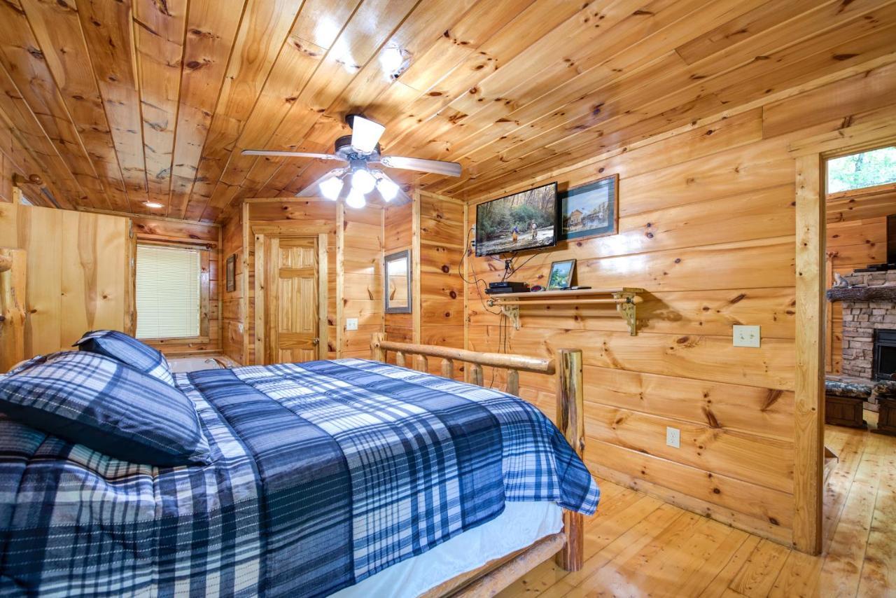 Cabin Of Dreams, 3 Bedroom Water View, Wifi, Hot Tub, Pool Table, Sleep 8 เซอเวียร์วีล ภายนอก รูปภาพ