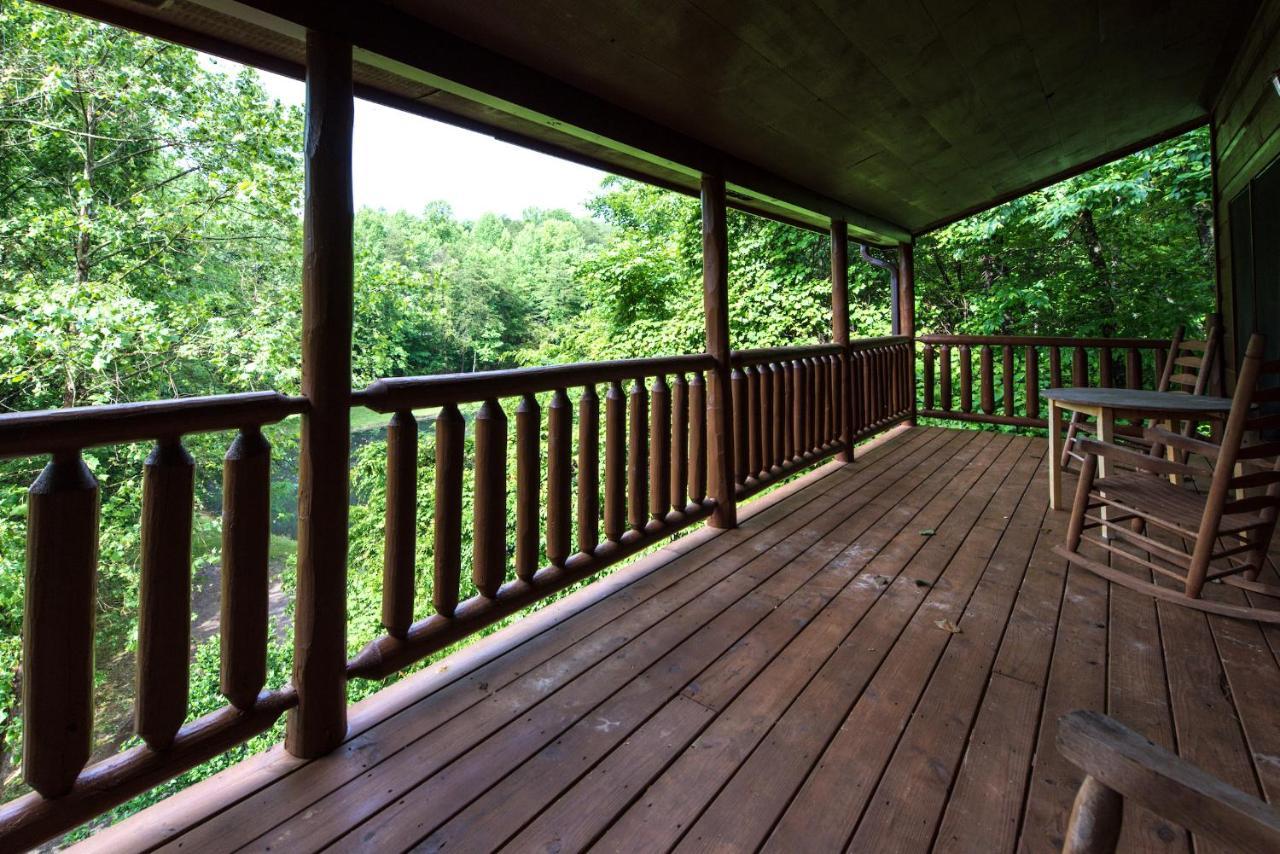 Cabin Of Dreams, 3 Bedroom Water View, Wifi, Hot Tub, Pool Table, Sleep 8 เซอเวียร์วีล ภายนอก รูปภาพ