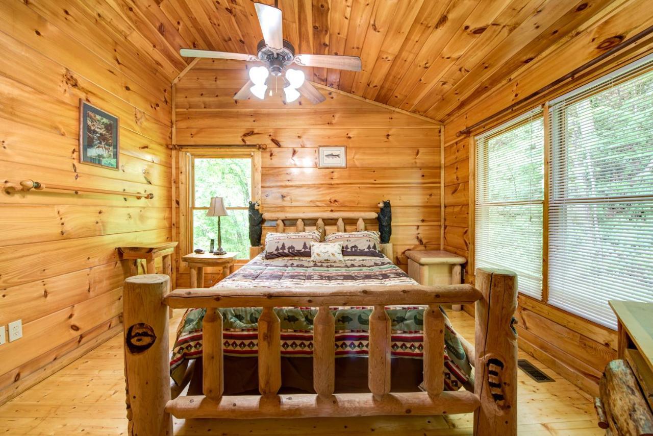 Cabin Of Dreams, 3 Bedroom Water View, Wifi, Hot Tub, Pool Table, Sleep 8 เซอเวียร์วีล ภายนอก รูปภาพ
