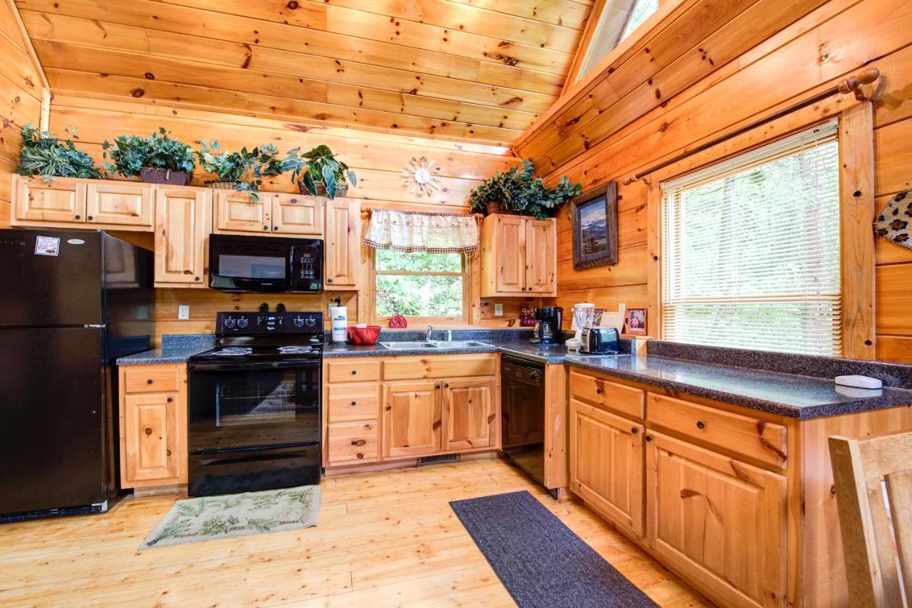 Cabin Of Dreams, 3 Bedroom Water View, Wifi, Hot Tub, Pool Table, Sleep 8 เซอเวียร์วีล ภายนอก รูปภาพ